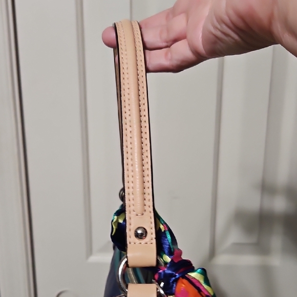 Coach EUC SPECTATOR Dark Blue Leather Shoulder Bag with Scarf and Charm - Picture 4 of 12